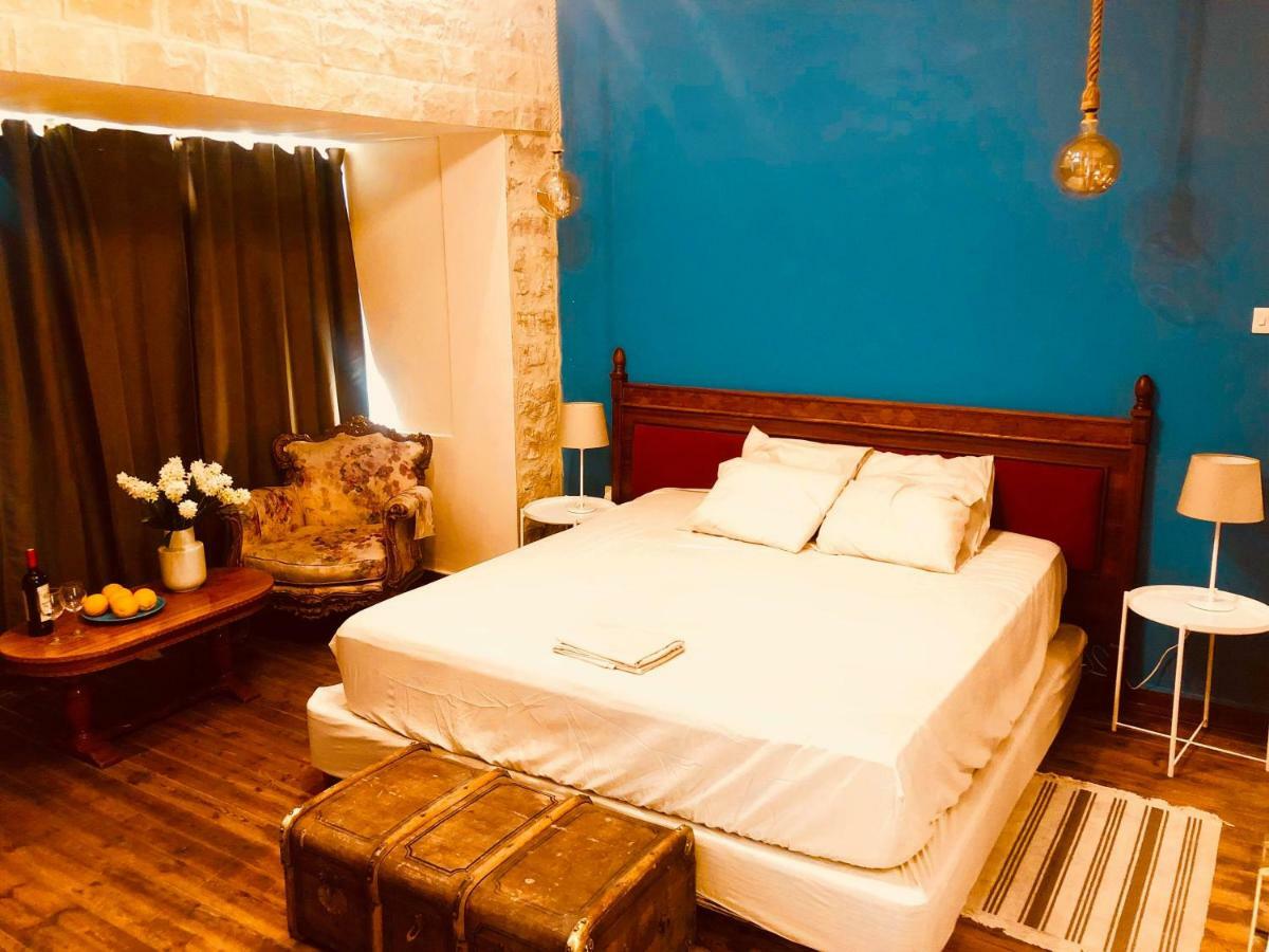 Karavella Vintage Apartment Paphos Extérieur photo